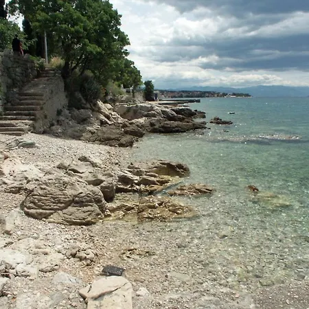 Apartment By The Sea - 21501